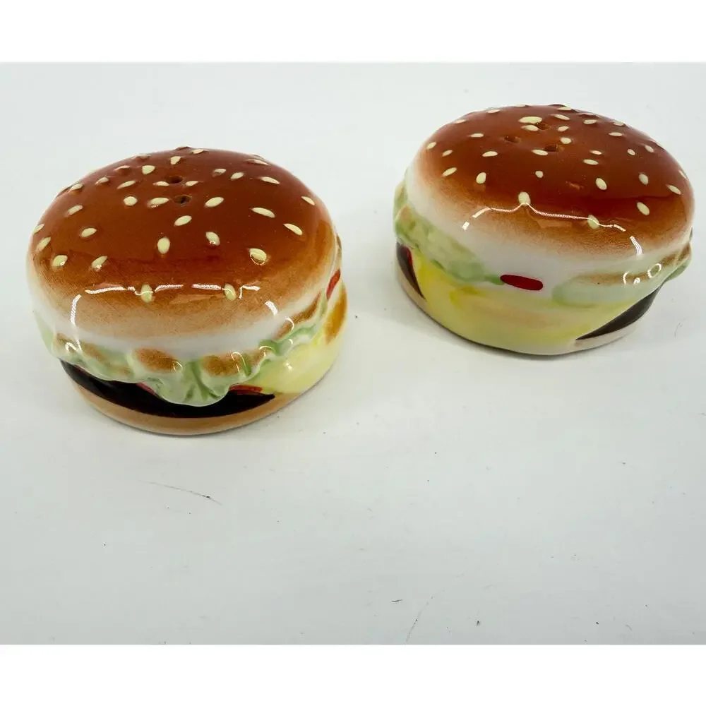 Hamburger Salt Pepper Shakers Ceramic Burger Condiment Set Kitchen Diner Decor